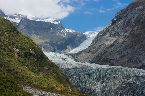 Quelles croisières offrent des excursions pour observer les glaciers en Patagonie?